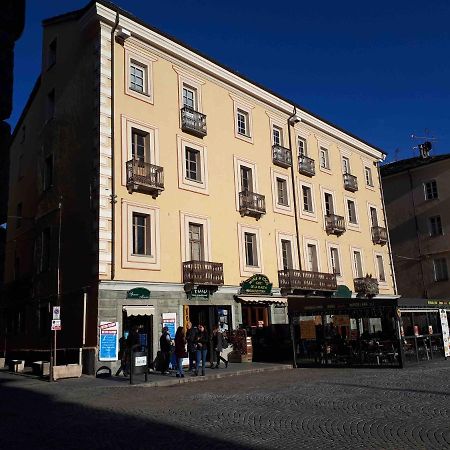 Les Fleuves - Doire Apartman Aosta Kültér fotó
